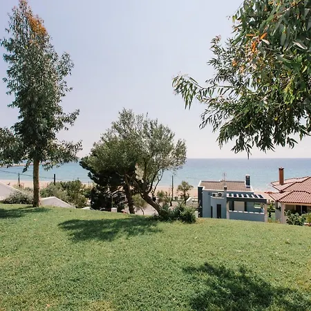 Borealis Sea Side Villa, Moudania Вилла Неа-Муданья