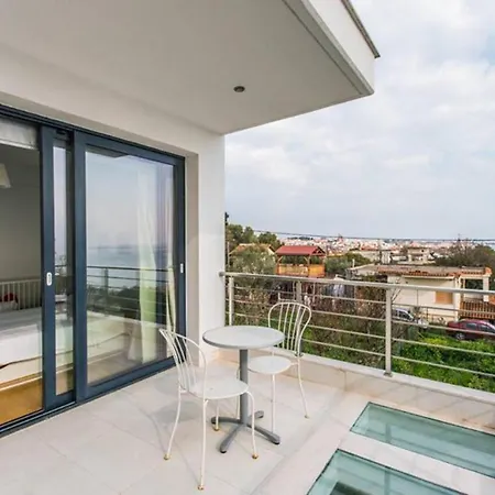 Borealis Sea Side Villa, Moudania *